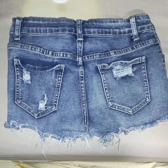 SHEIN Blue Distressed Jean Shorts - Picture 2 of 2